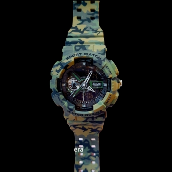 G-Shock style sports watch for unisex - Picture 4 of 9